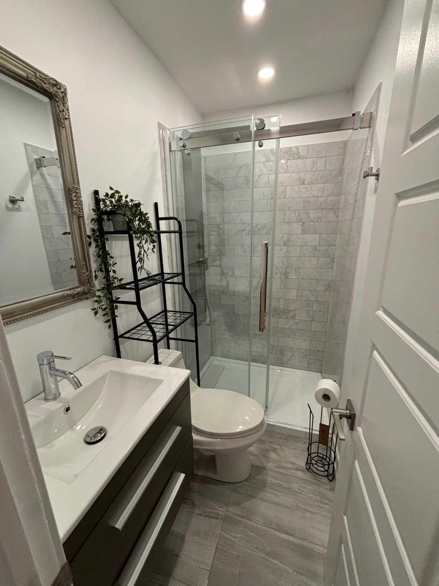 









4087


Boul. LaSalle

,
Montréal (Verdun/Île-des-Soeurs),




QC
H4G2L8

