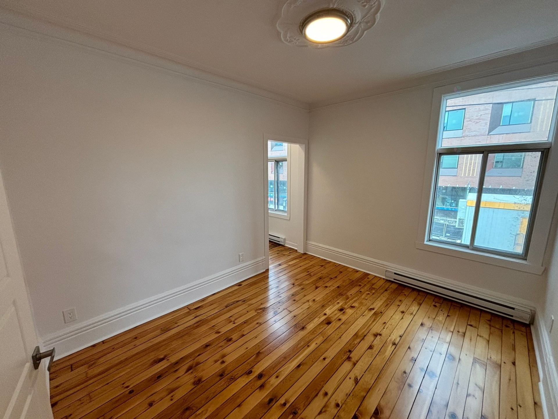 









4087


Boul. LaSalle

,
Montréal (Verdun/Île-des-Soeurs),




QC
H4G2L8

