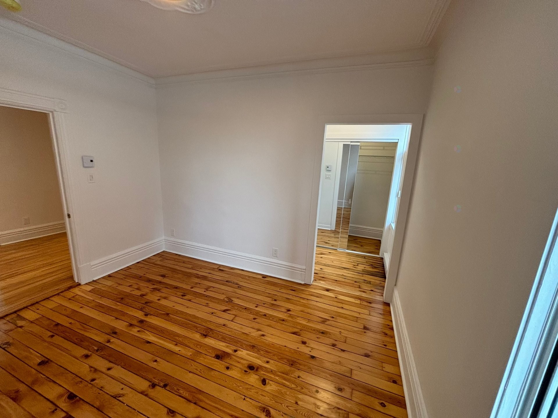 









4087


Boul. LaSalle

,
Montréal (Verdun/Île-des-Soeurs),




QC
H4G2L8

