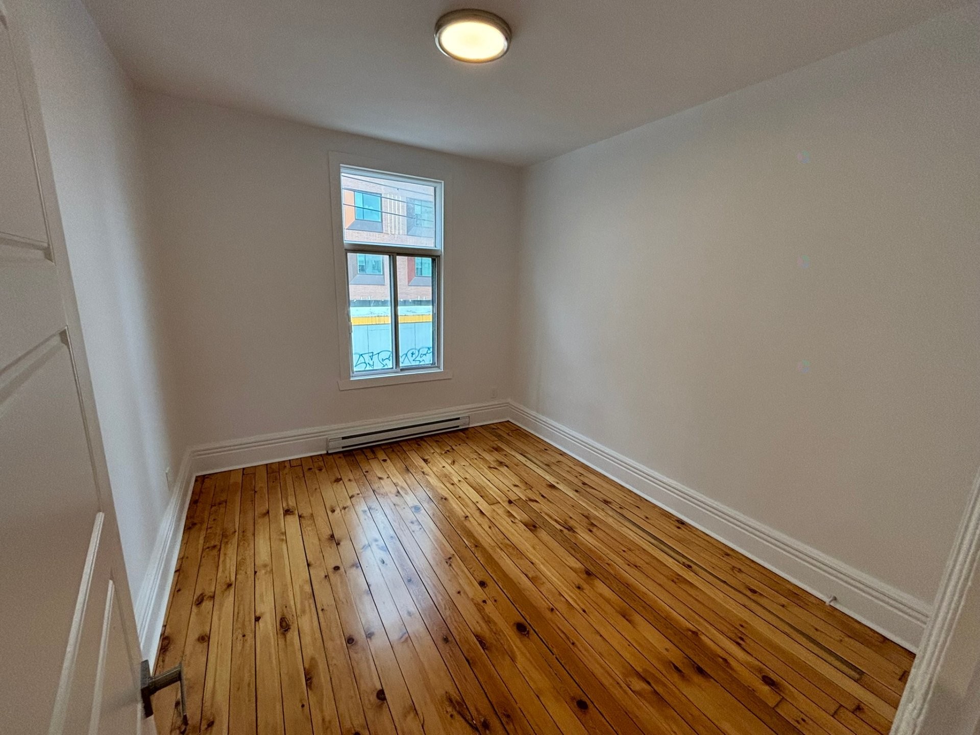 









4087


Boul. LaSalle

,
Montréal (Verdun/Île-des-Soeurs),




QC
H4G2L8

