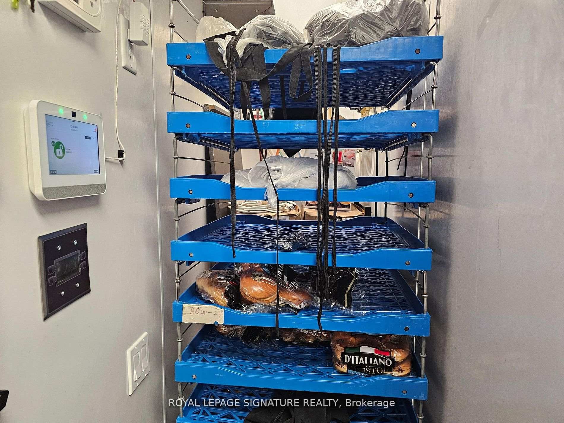 









308


King

Street North,
Waterloo,




ON
N2L 3V2

