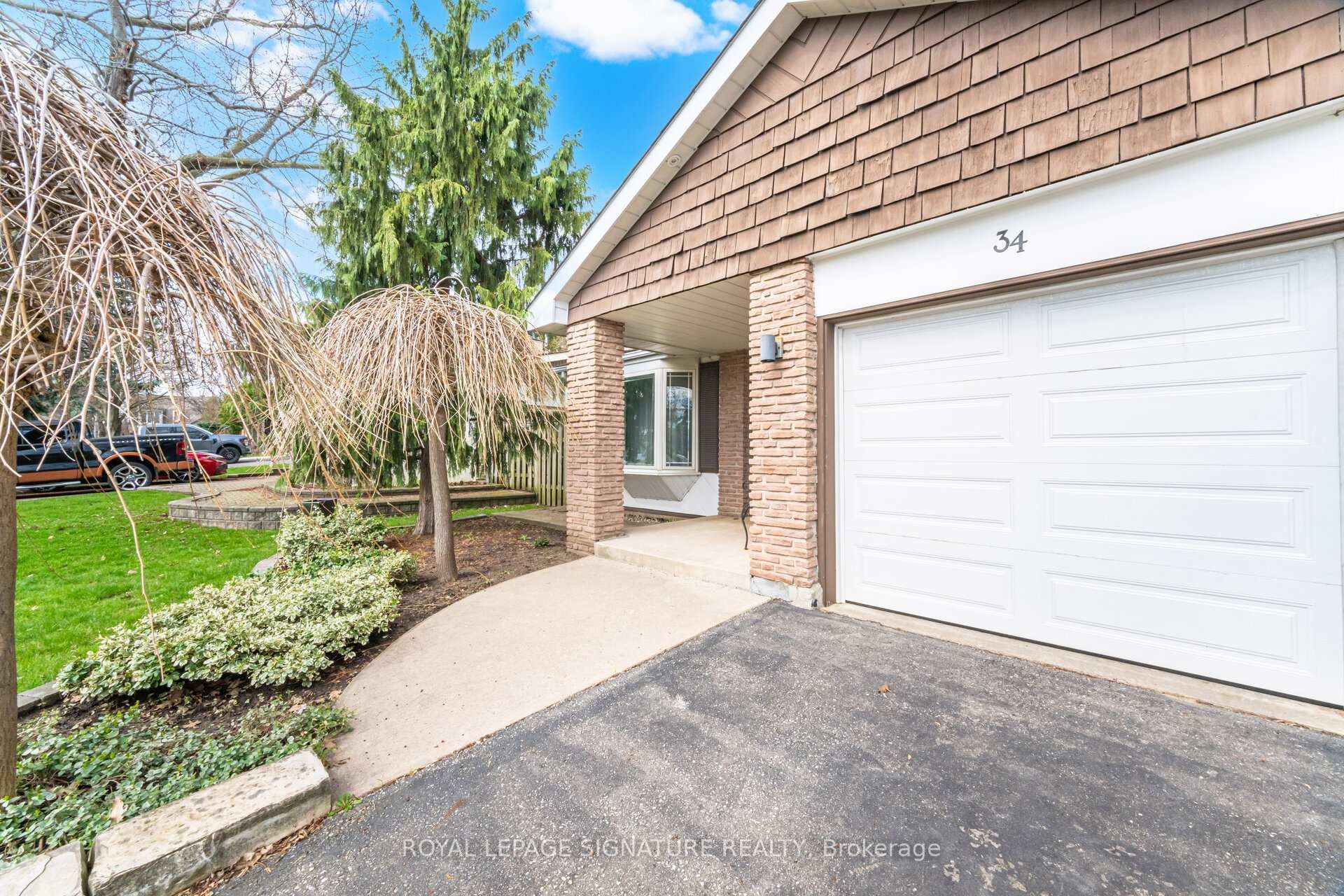 









34


Lorraine

Crescent,
Brampton,




ON
L6S 2R7

