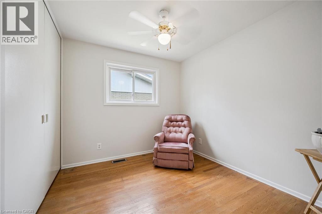 












106 RUSKVIEW Road

,
Kitchener,




Ontario
N2M4S3

