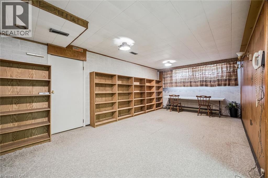 












106 RUSKVIEW Road

,
Kitchener,




Ontario
N2M4S3

