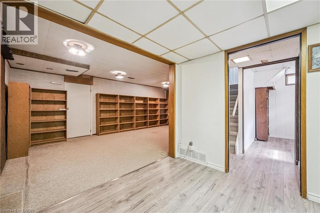 












106 RUSKVIEW Road

,
Kitchener,




Ontario
N2M4S3

