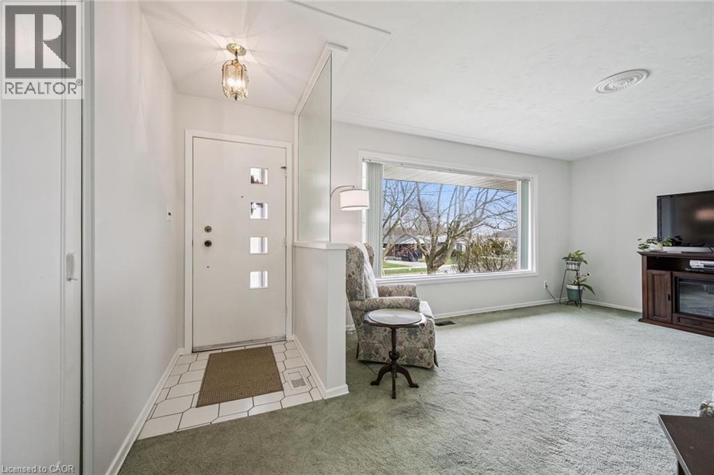 












106 RUSKVIEW Road

,
Kitchener,




Ontario
N2M4S3

