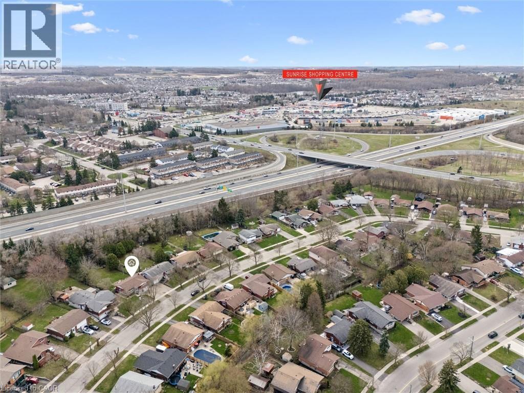












106 RUSKVIEW Road

,
Kitchener,




Ontario
N2M4S3

