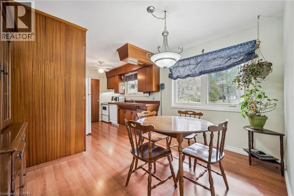












106 RUSKVIEW Road

,
Kitchener,




Ontario
N2M4S3

