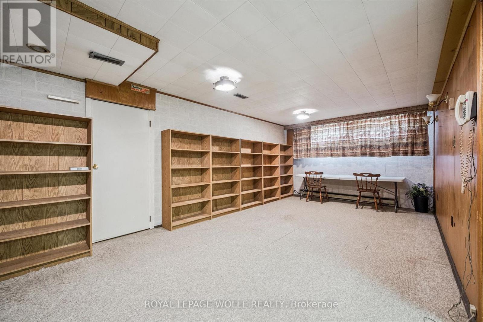 












106 RUSKVIEW ROAD

,
Kitchener,




Ontario
N2M4S3


