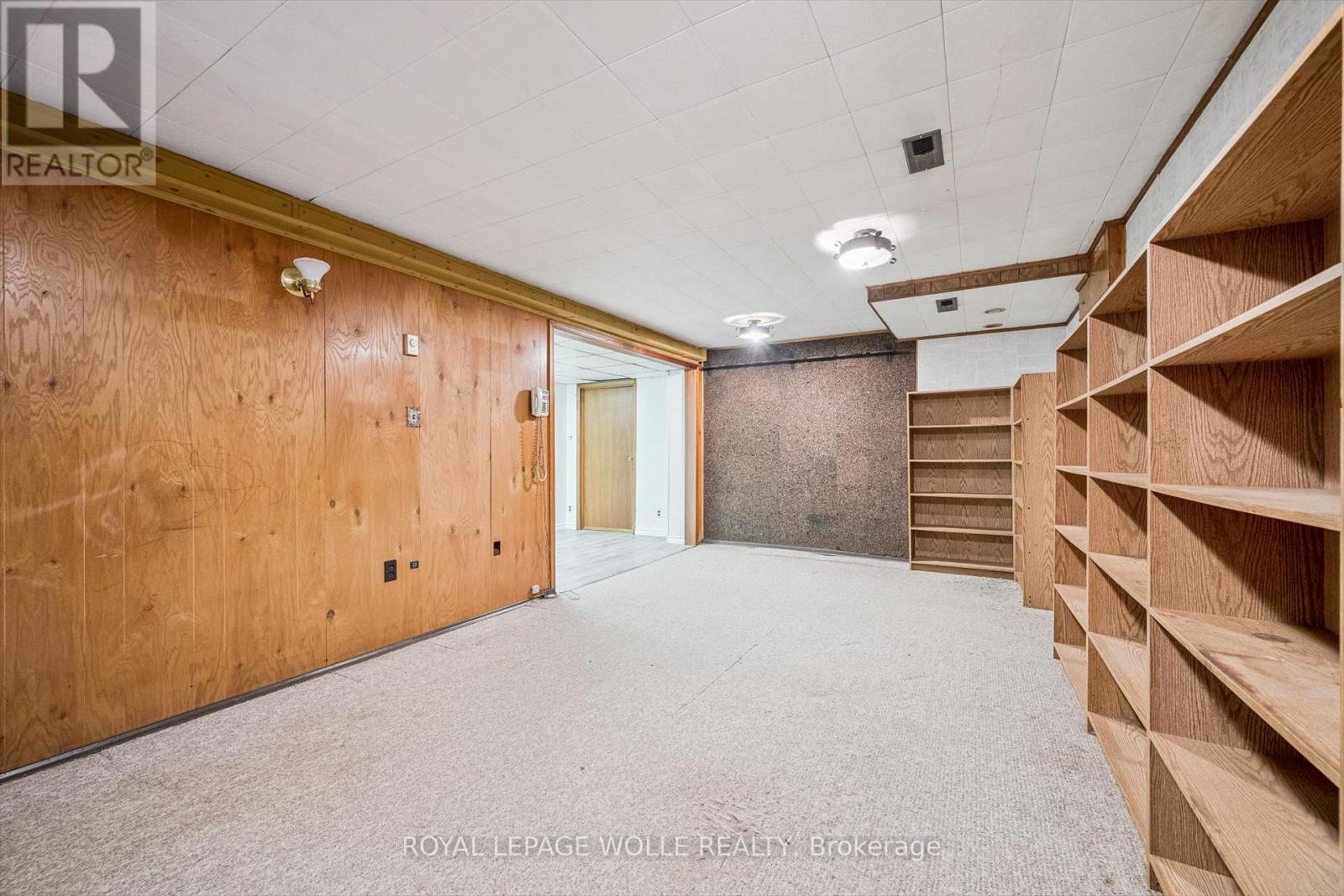 












106 RUSKVIEW ROAD

,
Kitchener,




Ontario
N2M4S3

