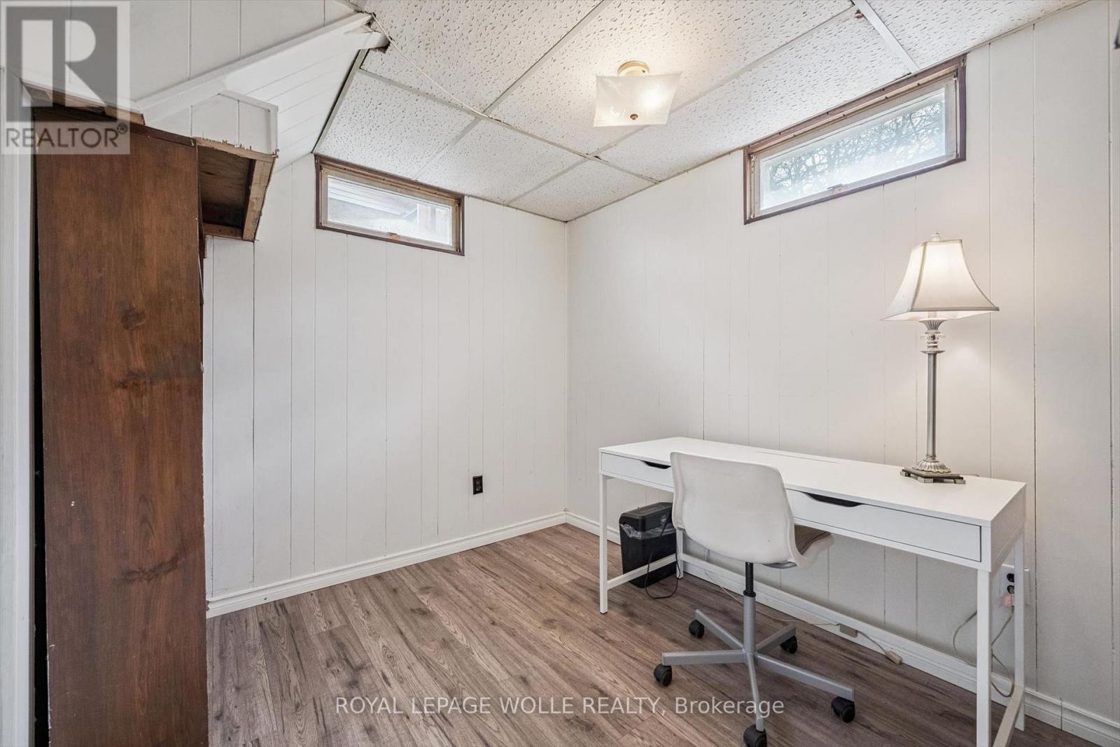 












106 RUSKVIEW ROAD

,
Kitchener,




Ontario
N2M4S3

