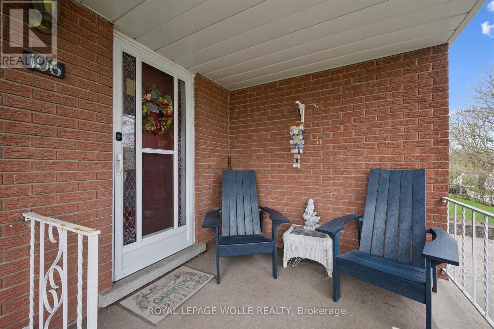 












106 RUSKVIEW ROAD

,
Kitchener,




Ontario
N2M4S3

