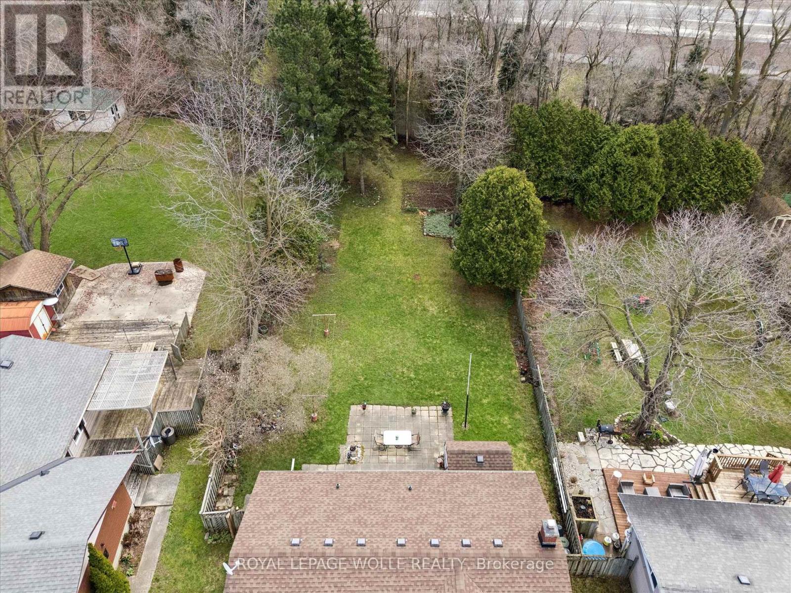 












106 RUSKVIEW ROAD

,
Kitchener,




Ontario
N2M4S3

