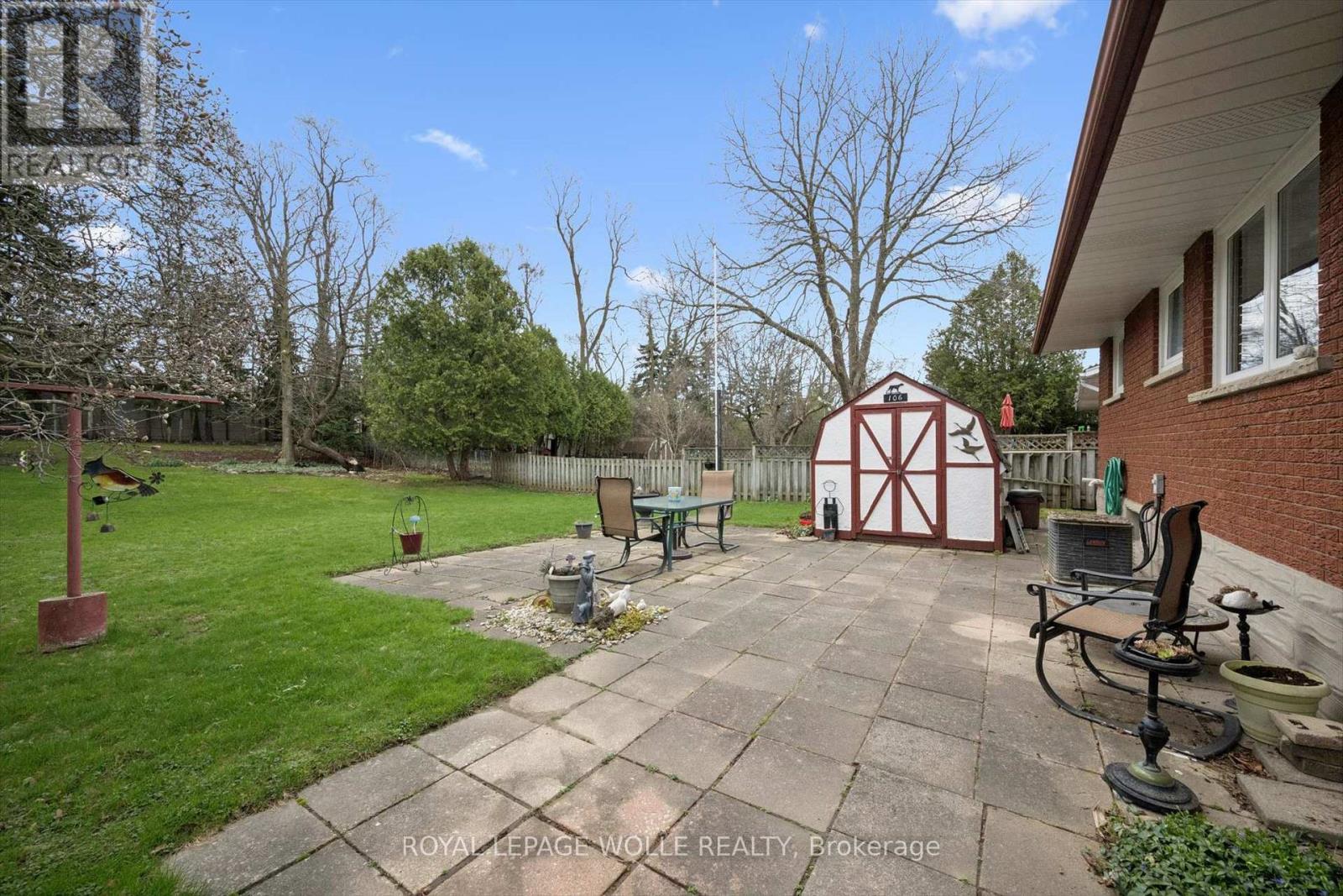 












106 RUSKVIEW ROAD

,
Kitchener,




Ontario
N2M4S3

