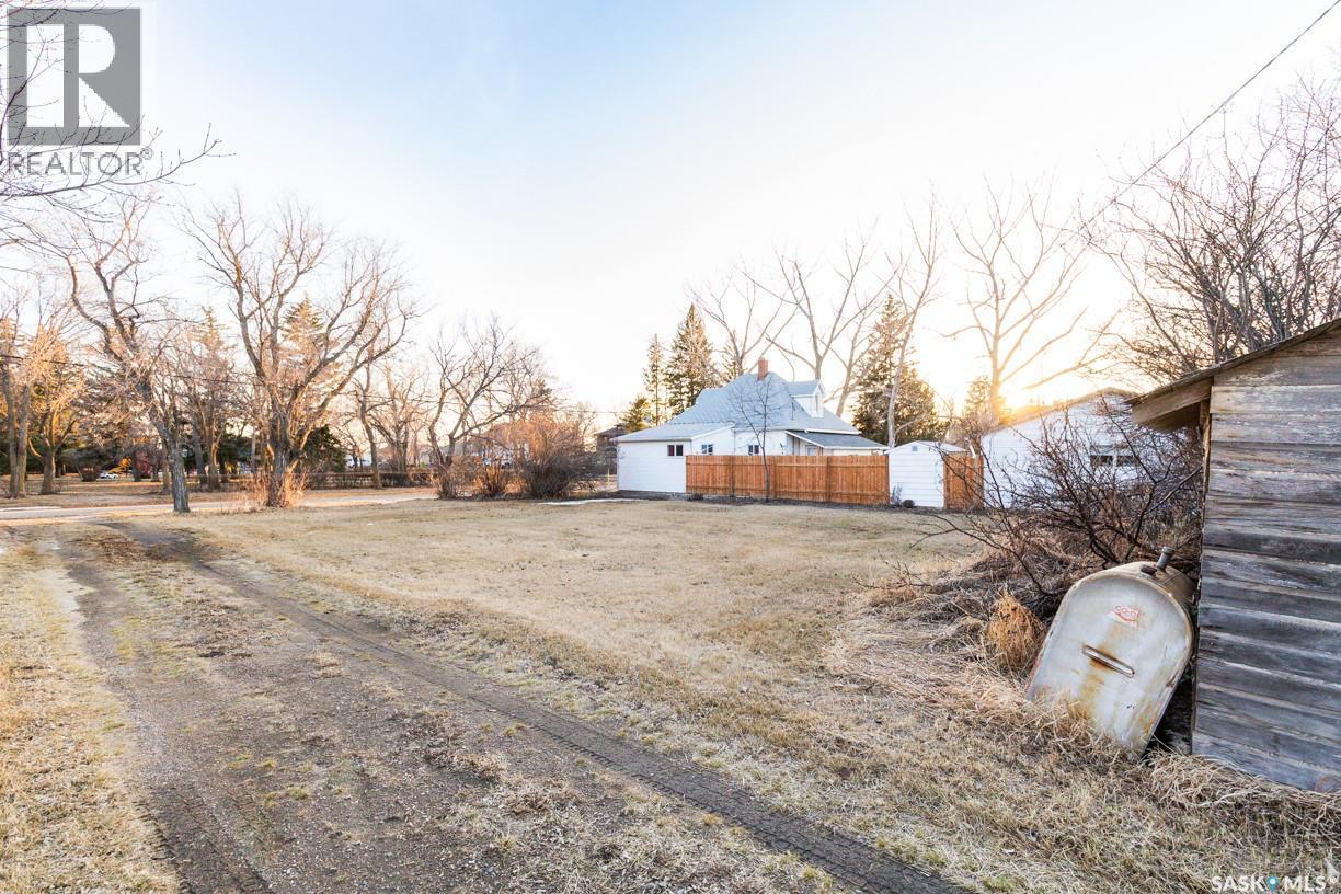 












203 Saskatchewan AVENUE

,
Luseland,







Saskatchewan
S0L2A0

