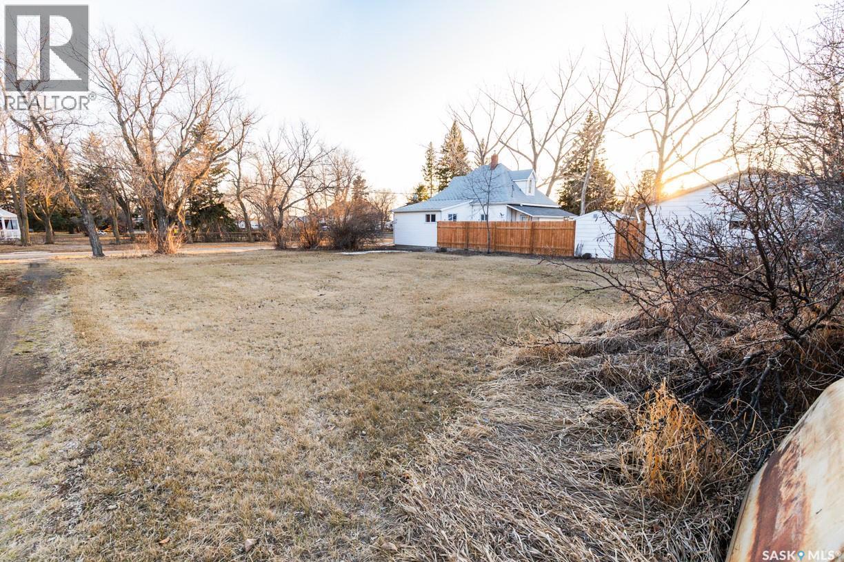 












203 Saskatchewan AVENUE

,
Luseland,







Saskatchewan
S0L2A0

