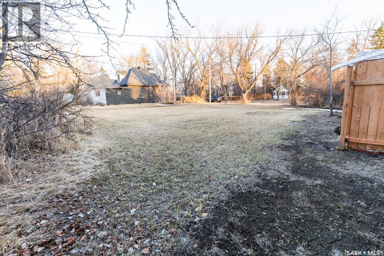 












203 Saskatchewan AVENUE

,
Luseland,







Saskatchewan
S0L2A0

