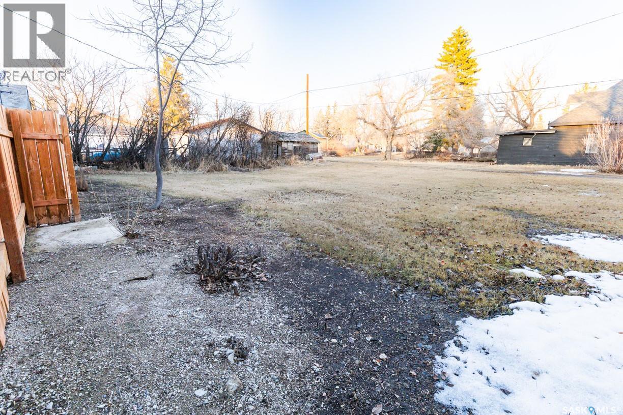 












203 Saskatchewan AVENUE

,
Luseland,







Saskatchewan
S0L2A0

