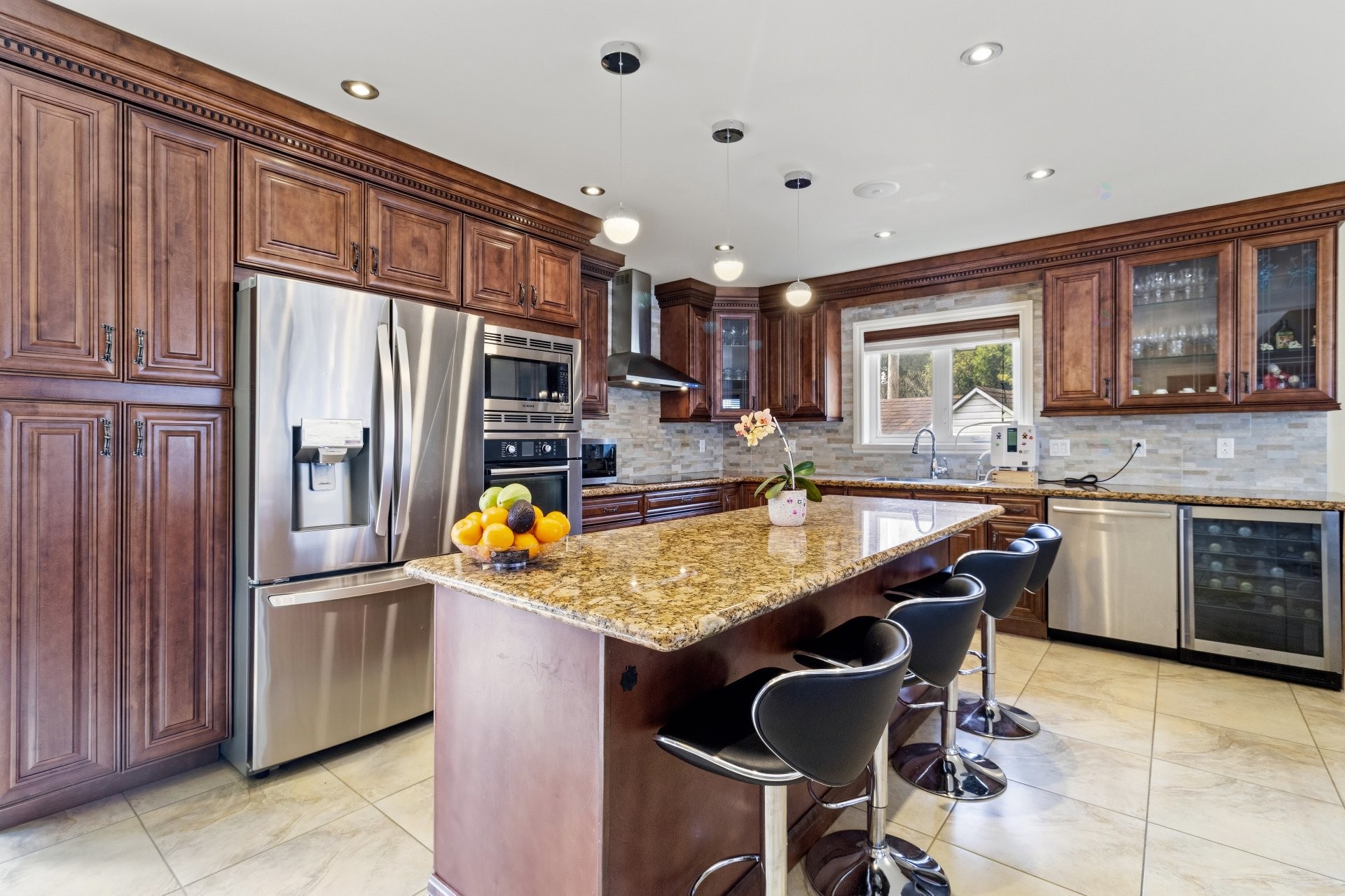 









3874


Rue Bergevin

,
Laval (Saint-Vincent-de-Paul),




QC
H7E2H5

