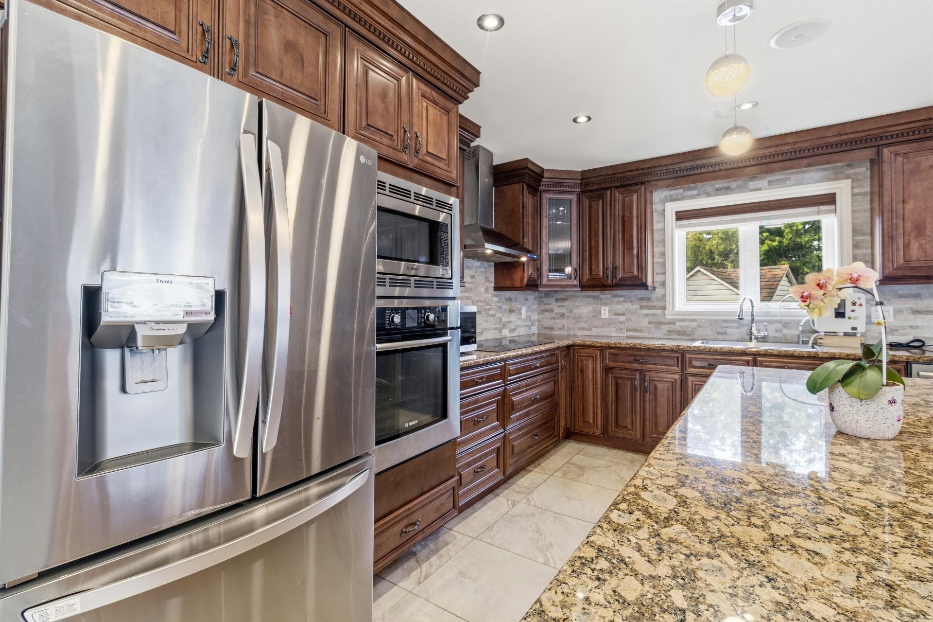 









3874


Rue Bergevin

,
Laval (Saint-Vincent-de-Paul),




QC
H7E2H5

