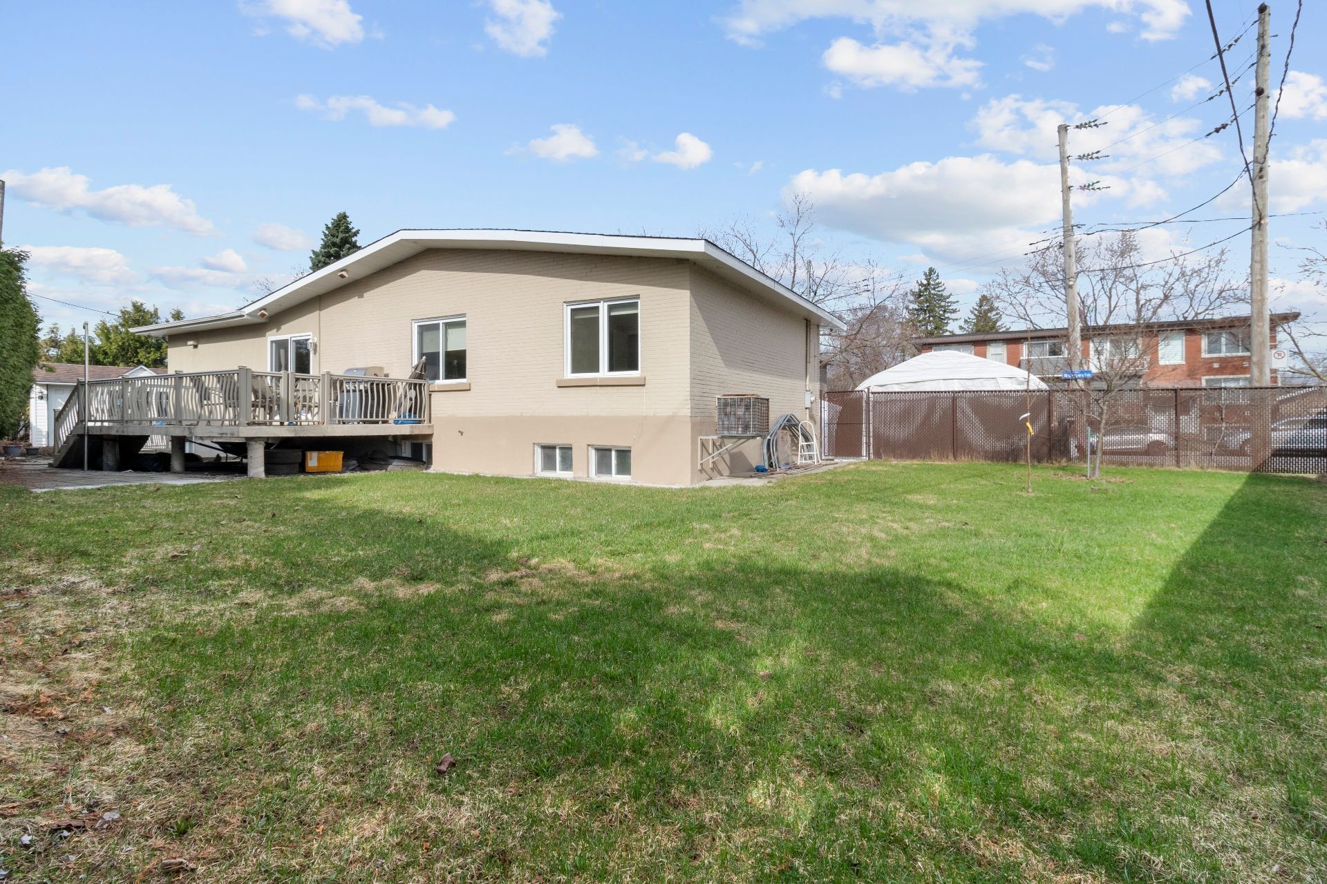 









3874


Rue Bergevin

,
Laval (Saint-Vincent-de-Paul),




QC
H7E2H5

