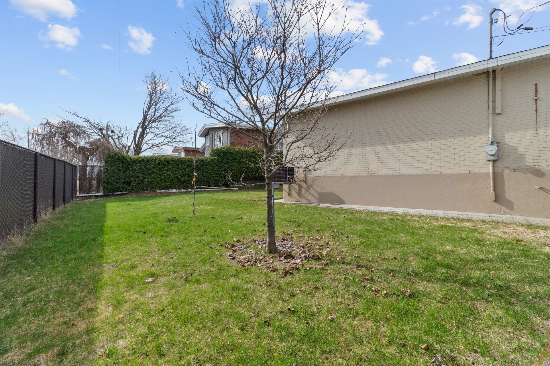 









3874


Rue Bergevin

,
Laval (Saint-Vincent-de-Paul),




QC
H7E2H5

