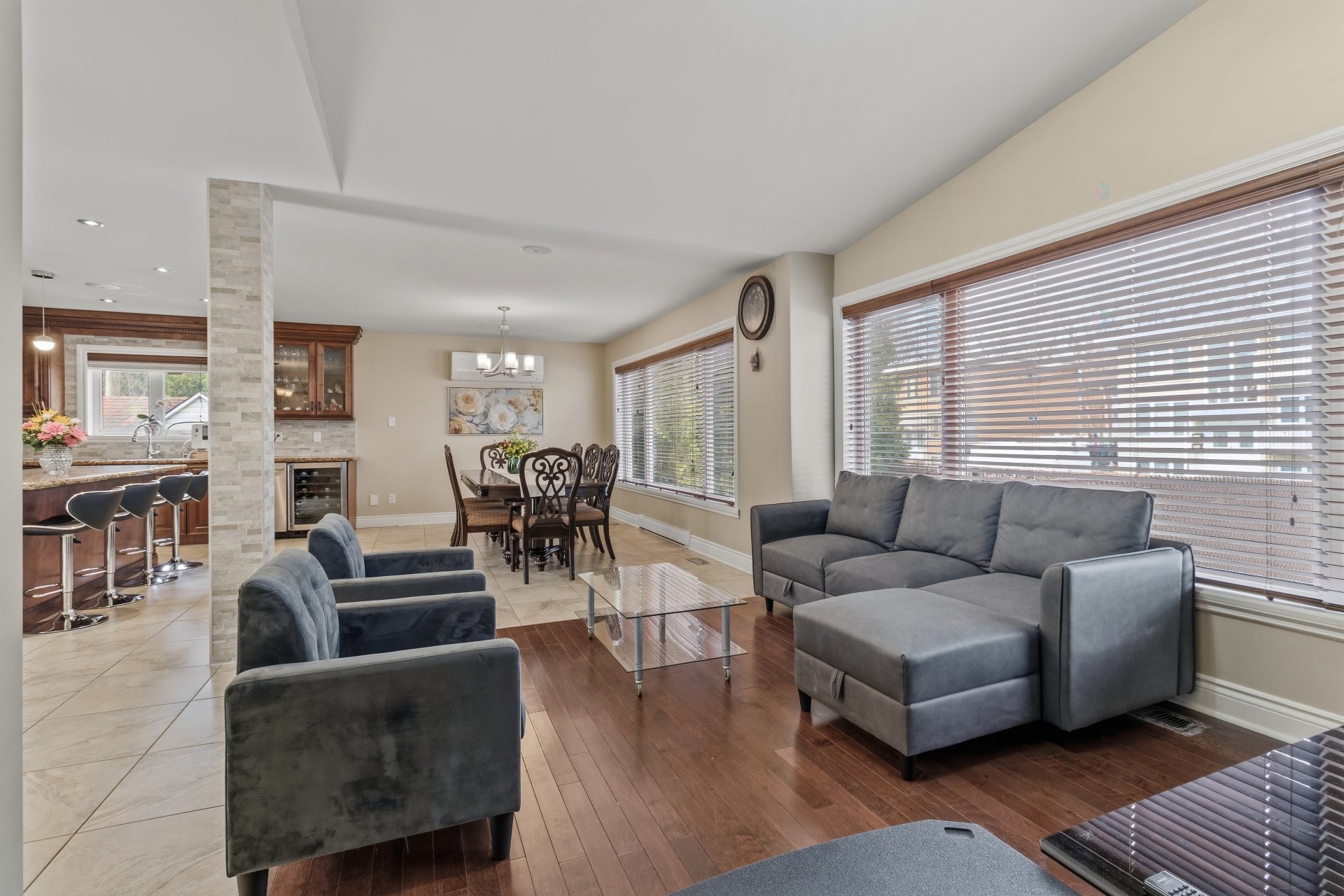 









3874


Rue Bergevin

,
Laval (Saint-Vincent-de-Paul),




QC
H7E2H5

