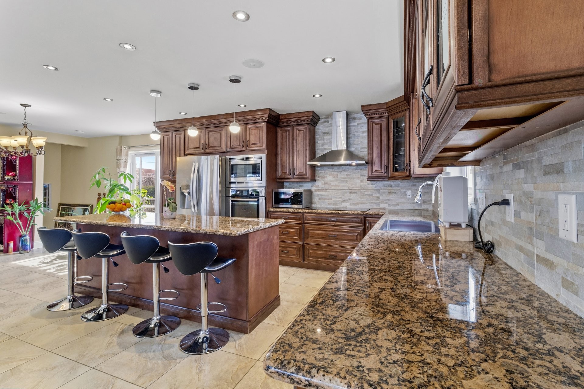 









3874


Rue Bergevin

,
Laval (Saint-Vincent-de-Paul),




QC
H7E2H5

