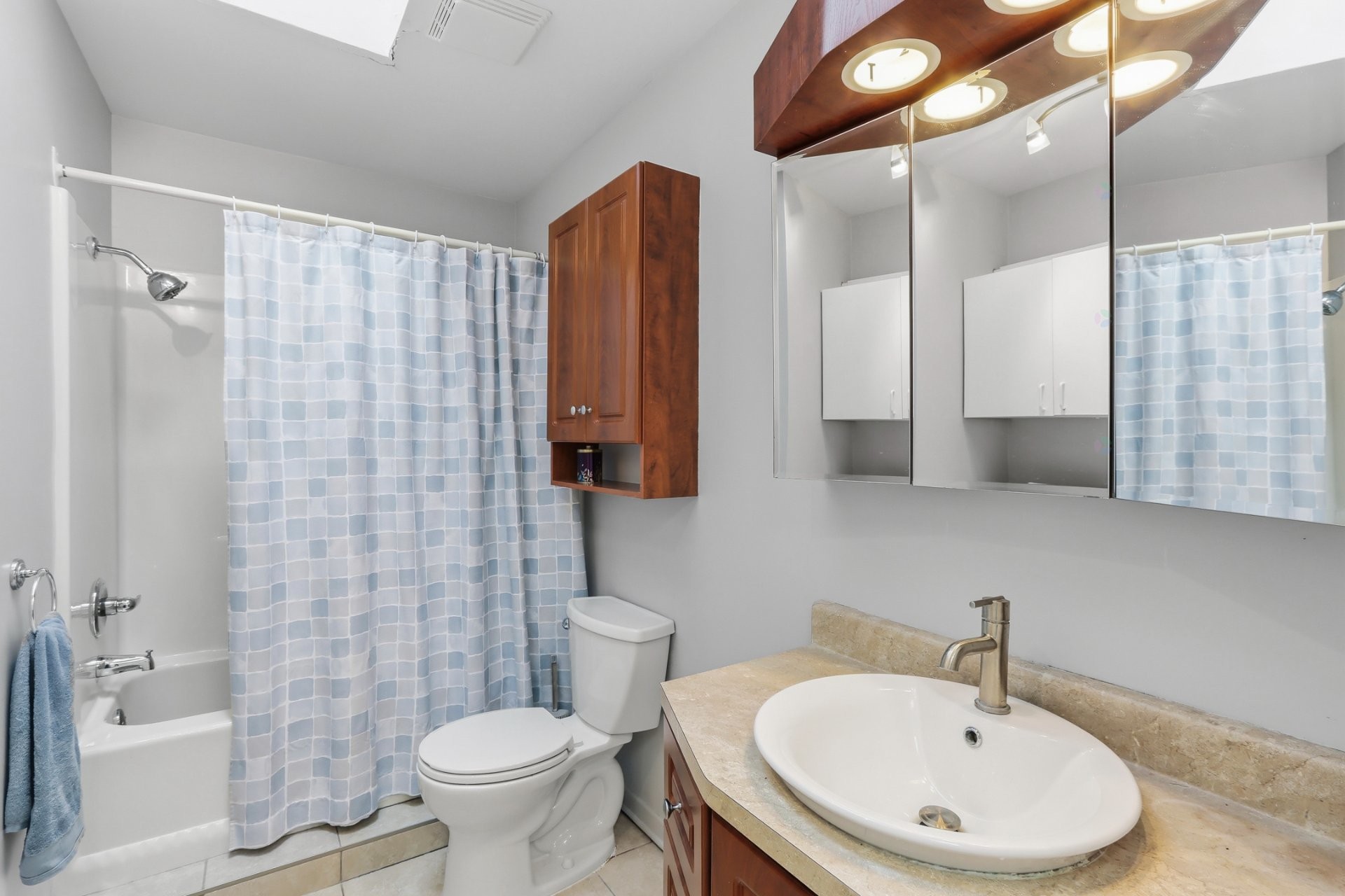 









825


Ch. Rhéaume

,
Saint-Michel,




QC
J0L2J0

