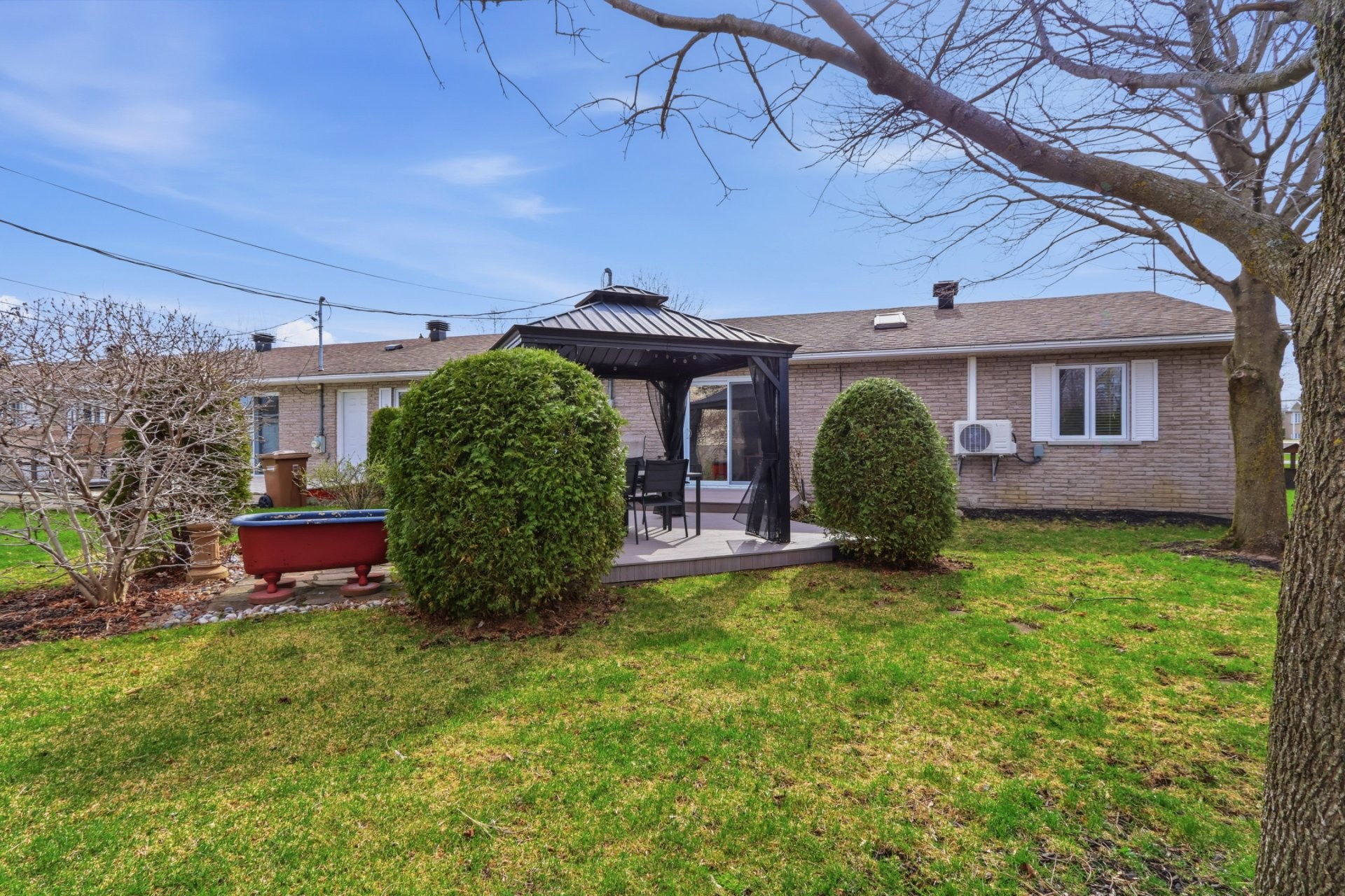 









825


Ch. Rhéaume

,
Saint-Michel,




QC
J0L2J0

