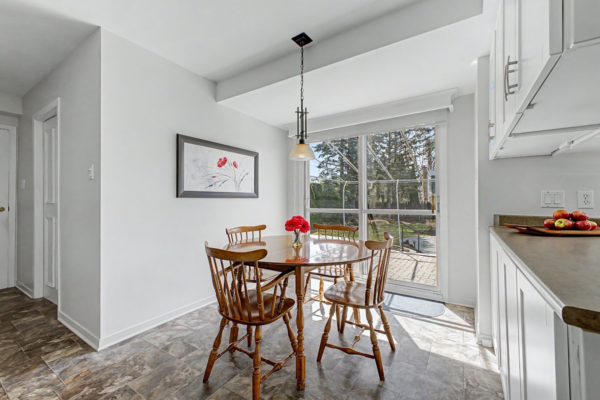 









266


Rue des Vosges

,
Saint-Lambert,




QC
J4S1M2

