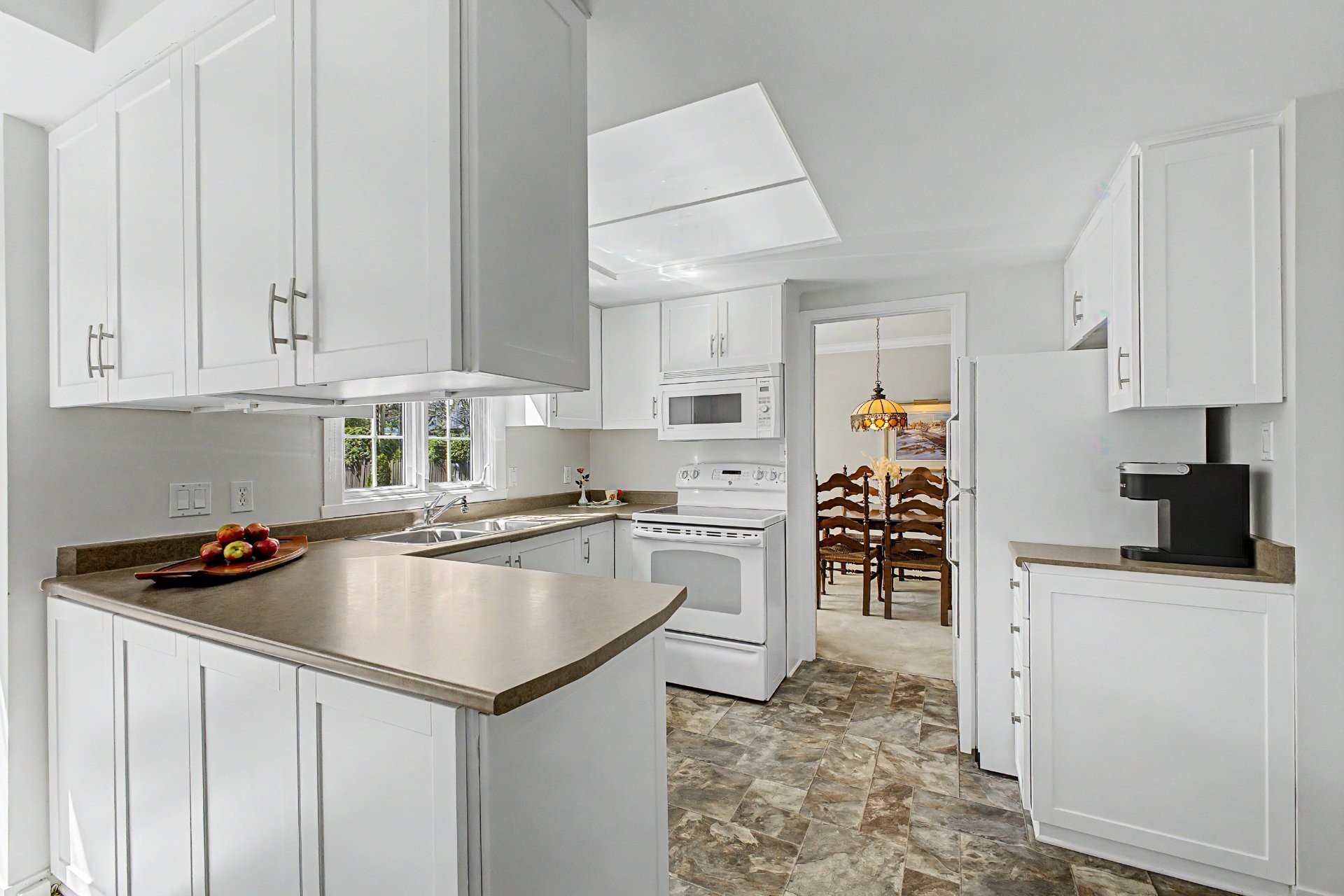 









266


Rue des Vosges

,
Saint-Lambert,




QC
J4S1M2

