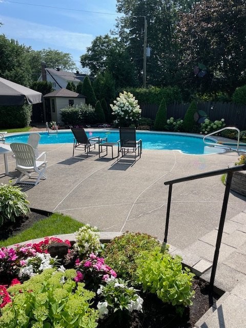 









266


Rue des Vosges

,
Saint-Lambert,




QC
J4S1M2

