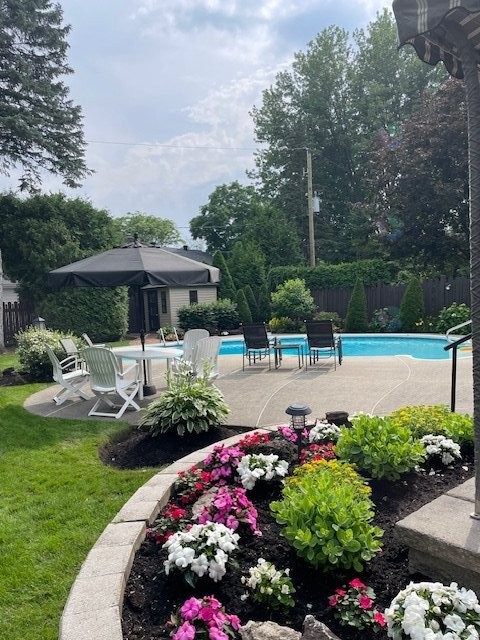









266


Rue des Vosges

,
Saint-Lambert,




QC
J4S1M2

