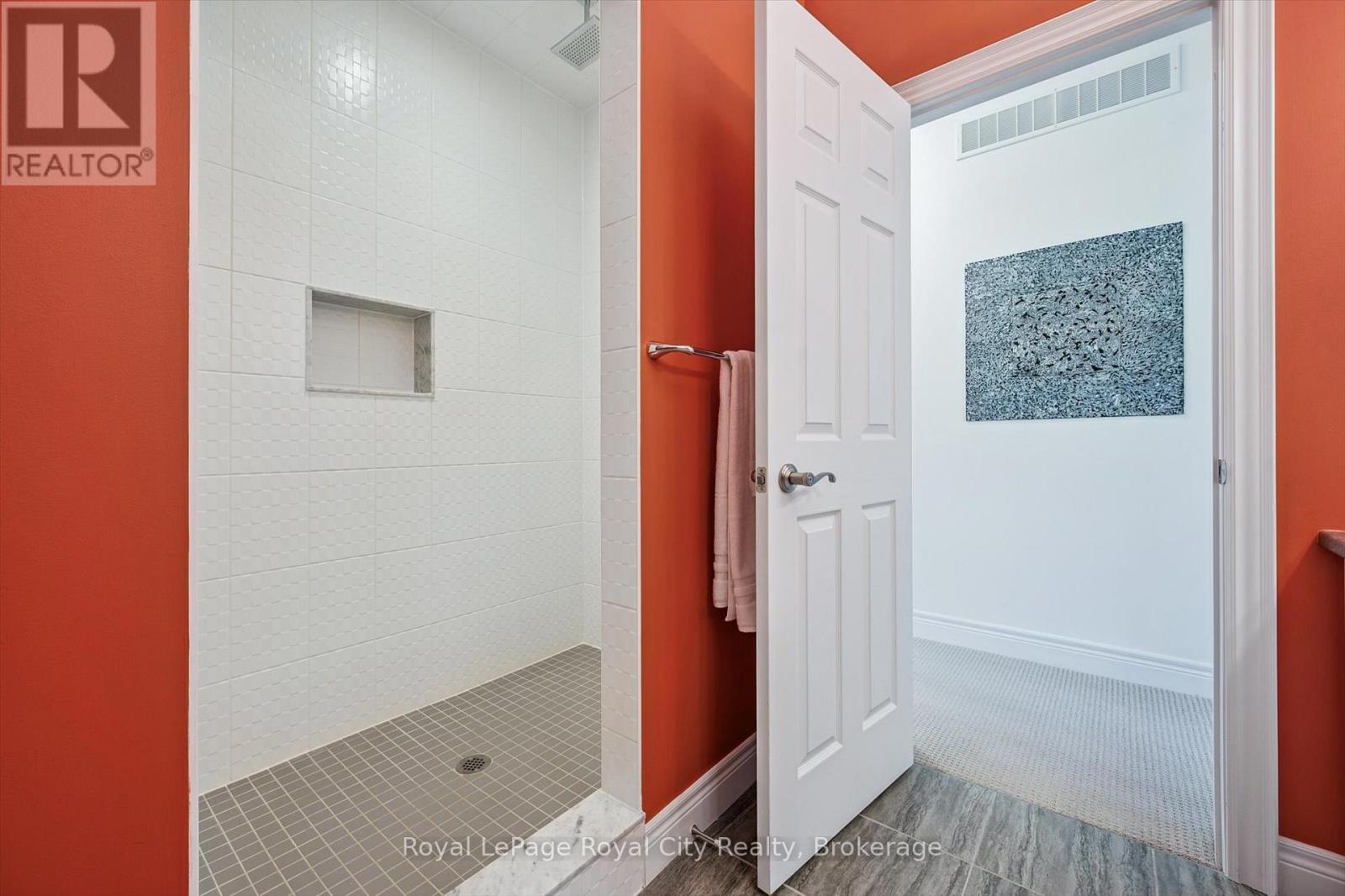 












1 - 39 KAY CRESCENT

,
Guelph (Pineridge/Westminster Woods),




Ontario
N1L0N5

