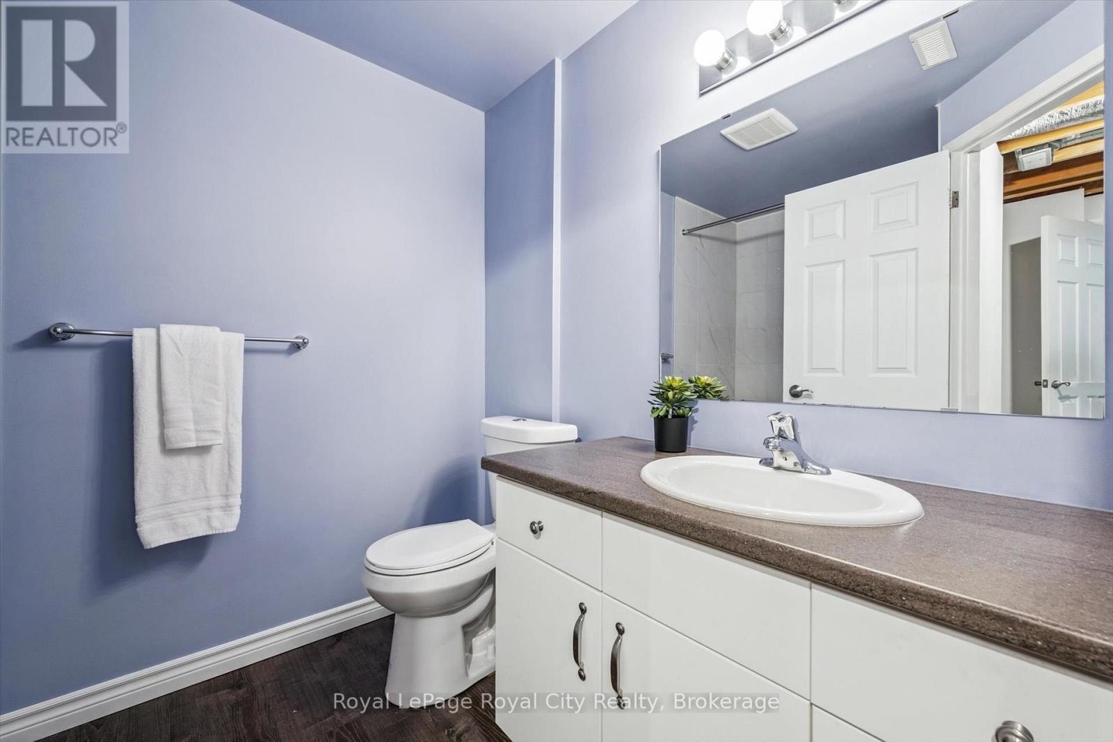 












1 - 39 KAY CRESCENT

,
Guelph (Pineridge/Westminster Woods),




Ontario
N1L0N5

