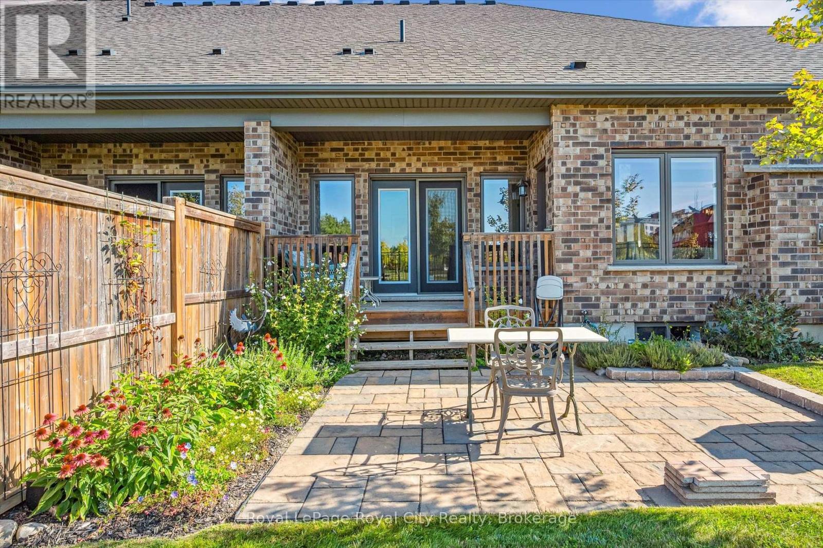 












1 - 39 KAY CRESCENT

,
Guelph (Pineridge/Westminster Woods),




Ontario
N1L0N5

