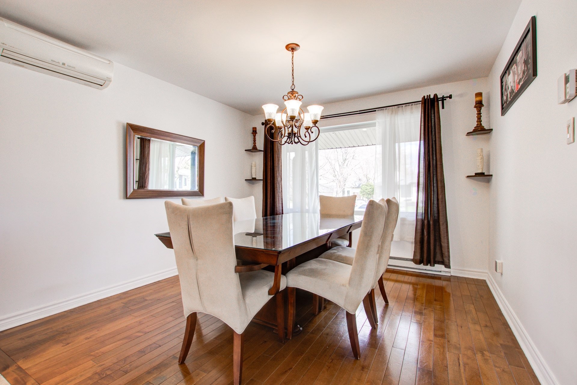 









2974


Rue Blais

,
Longueuil (Le Vieux-Longueuil),




QC
J4M1K6

