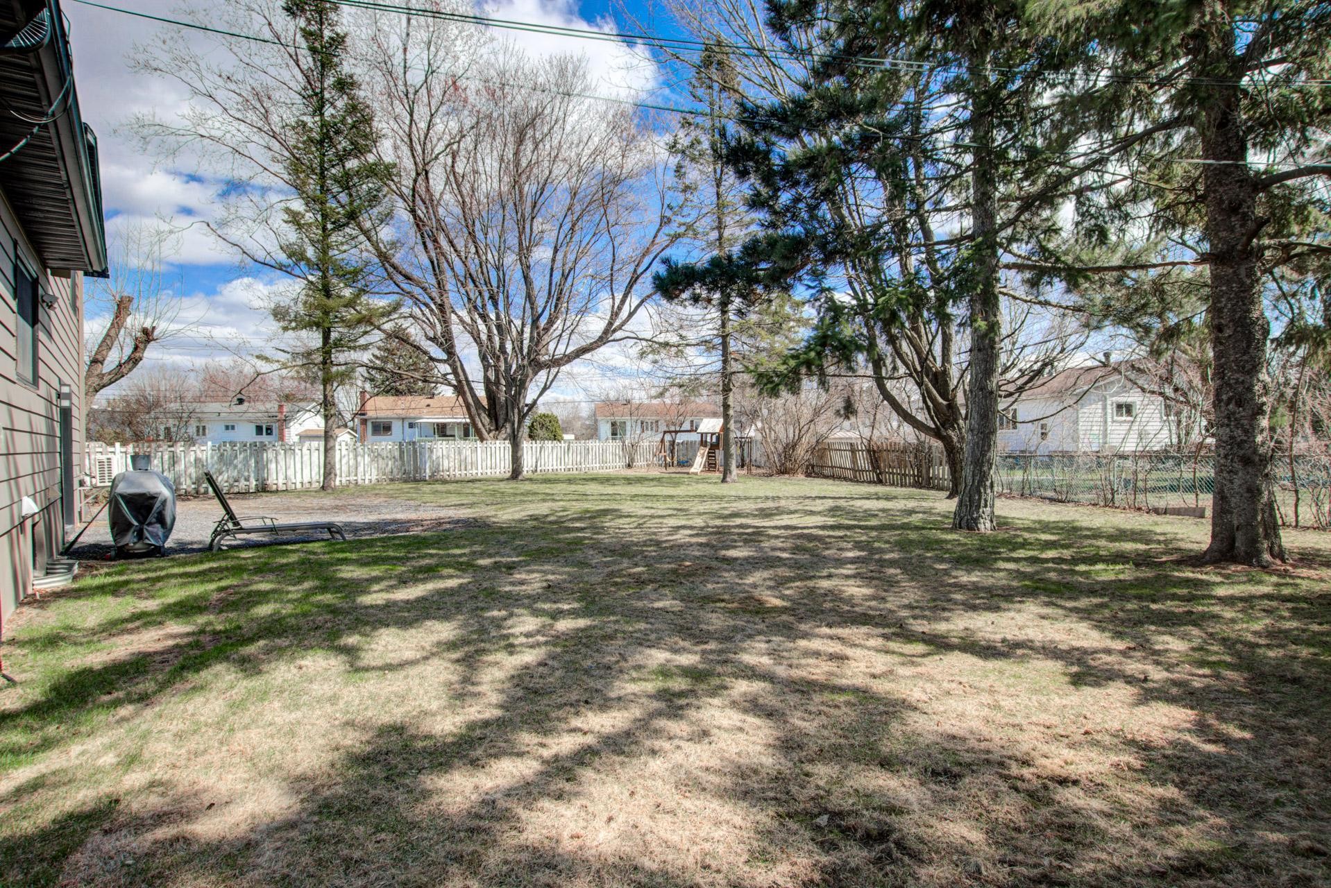 









2974


Rue Blais

,
Longueuil (Le Vieux-Longueuil),




QC
J4M1K6

