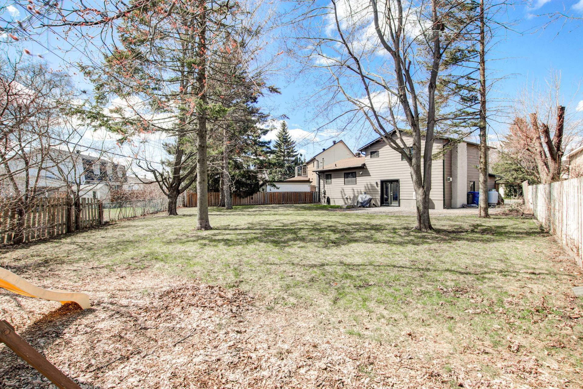 









2974


Rue Blais

,
Longueuil (Le Vieux-Longueuil),




QC
J4M1K6

