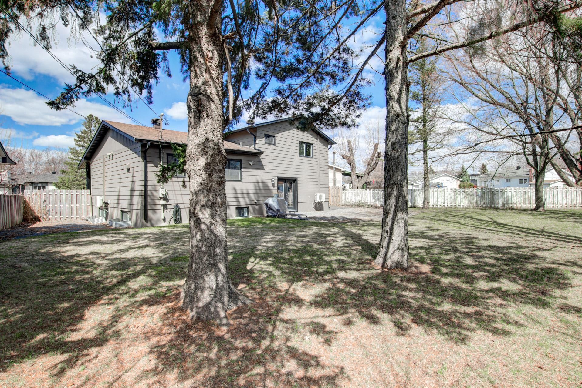 









2974


Rue Blais

,
Longueuil (Le Vieux-Longueuil),




QC
J4M1K6

