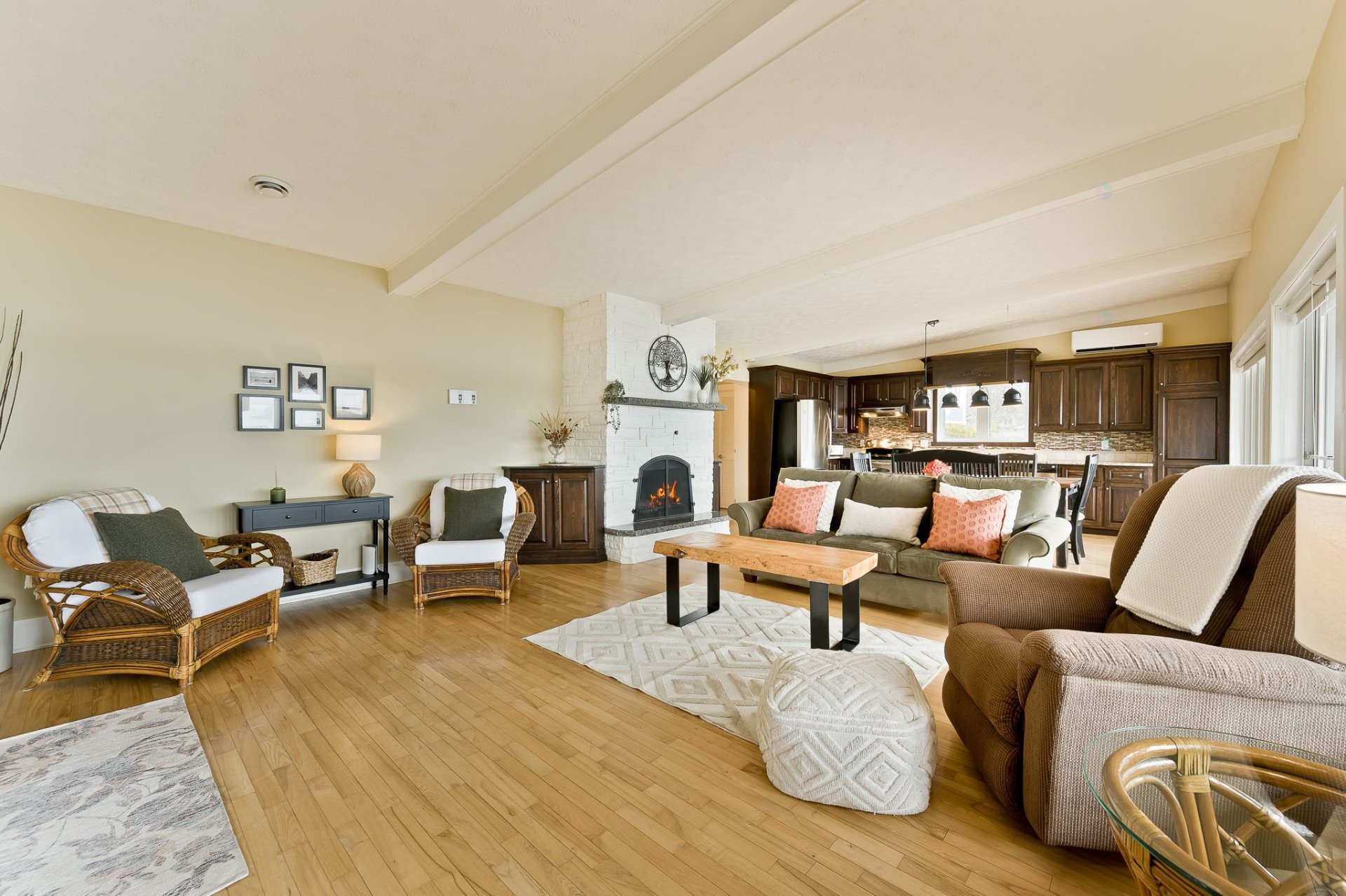 









168


Ch. Allard

,
Coaticook,




QC
J1A2S4

