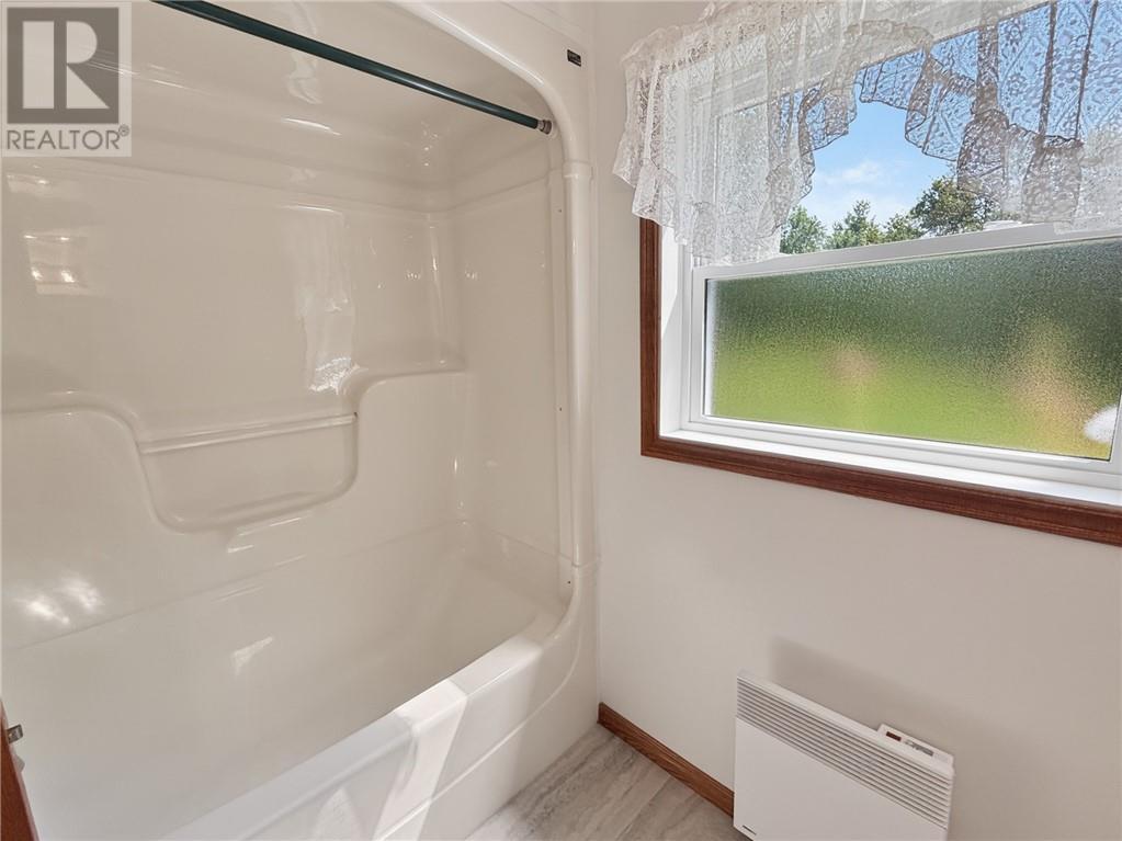 












10965 Highway 540

,
Gore Bay, Manitoulin Island,




Ontario
P0P1H0

