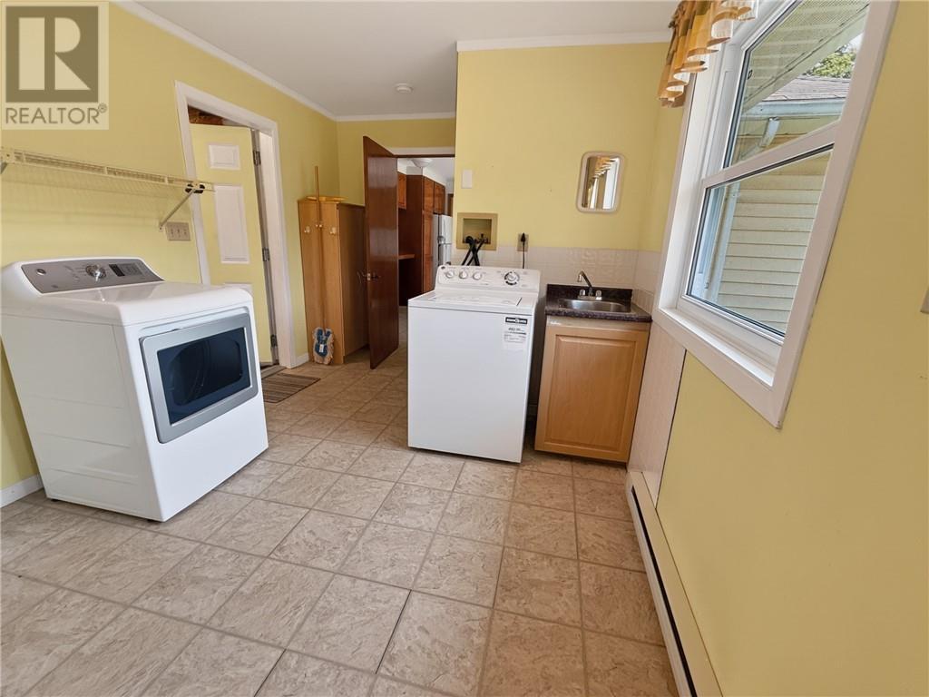 












10965 Highway 540

,
Gore Bay, Manitoulin Island,




Ontario
P0P1H0

