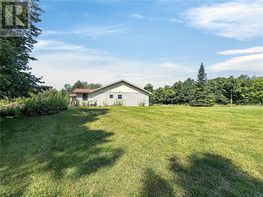 












10965 Highway 540

,
Gore Bay, Manitoulin Island,




Ontario
P0P1H0

