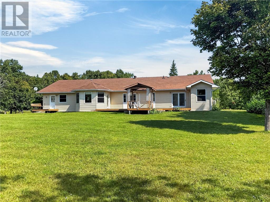 












10965 Highway 540

,
Gore Bay, Manitoulin Island,




Ontario
P0P1H0

