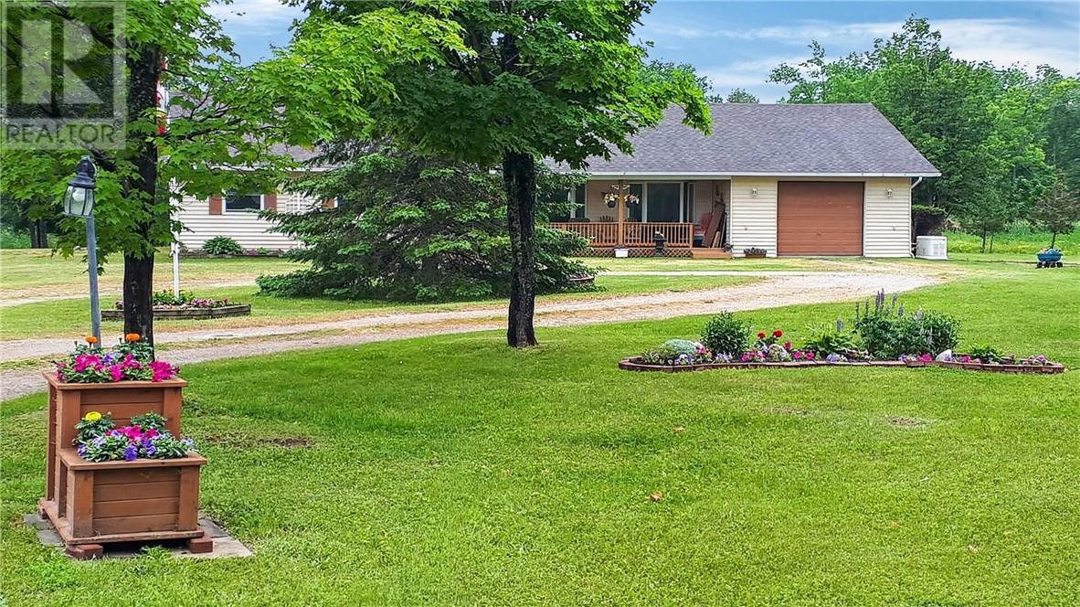 












10965 Highway 540

,
Gore Bay, Manitoulin Island,




Ontario
P0P1H0

