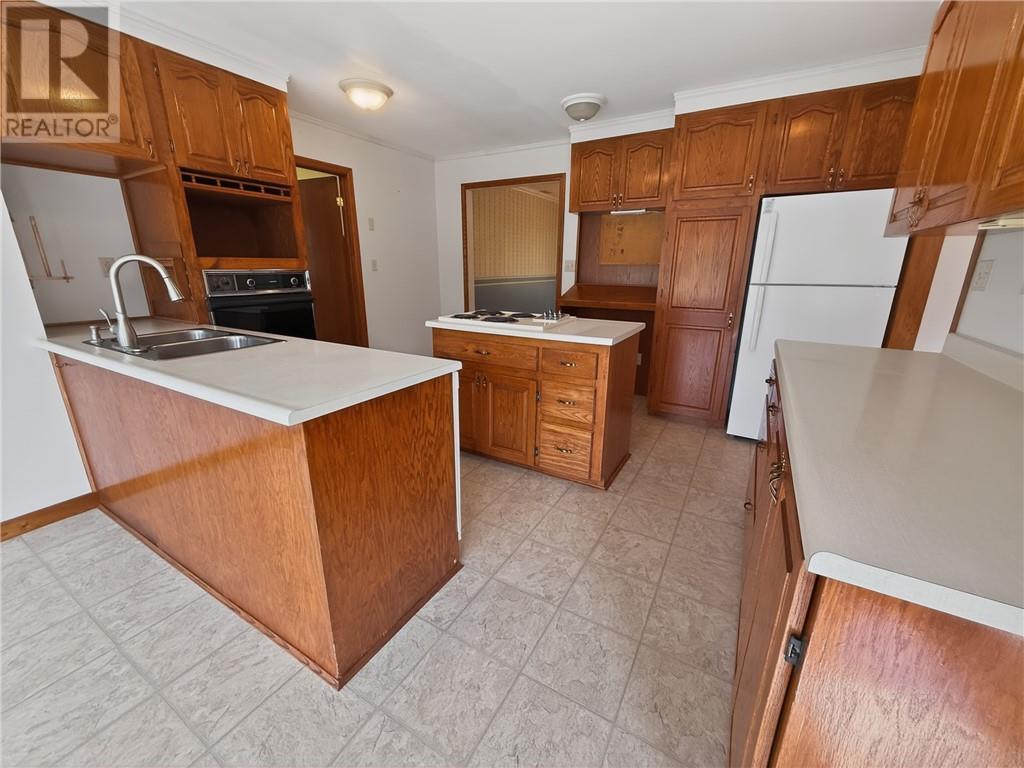 












10965 Highway 540

,
Gore Bay, Manitoulin Island,




Ontario
P0P1H0

