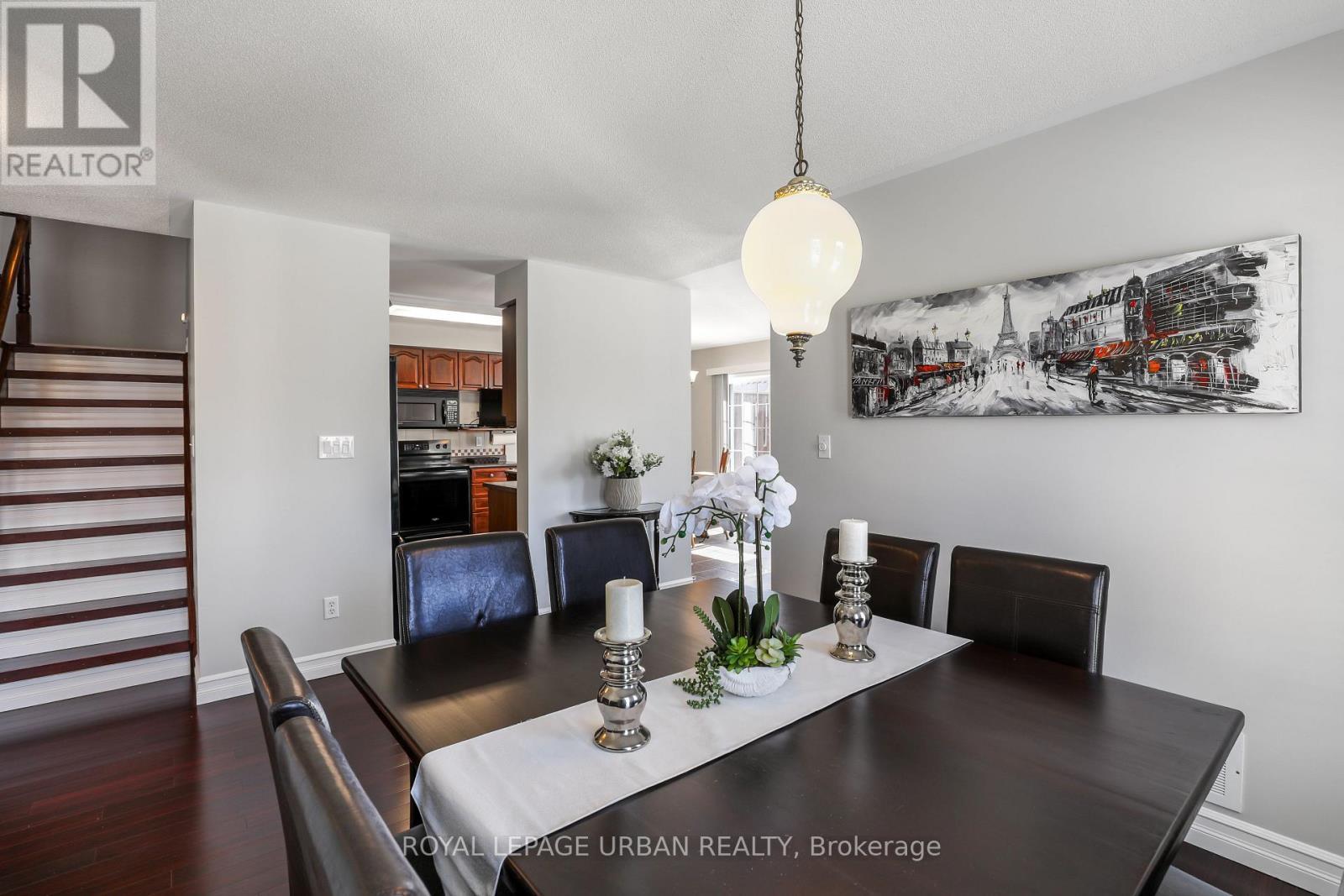 












1081 KESWICK COURT

,
Oshawa,




Ontario
L1K2V2

