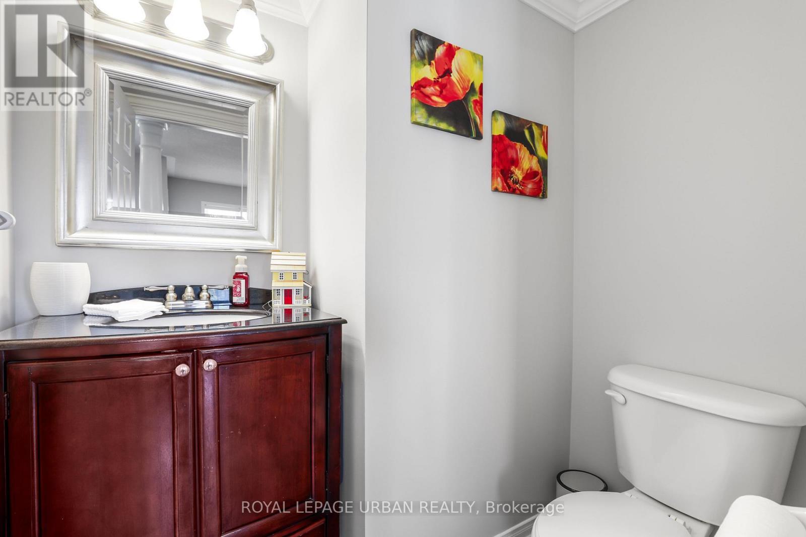 












1081 KESWICK COURT

,
Oshawa,




Ontario
L1K2V2

